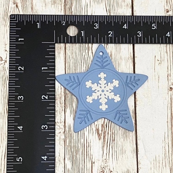 Vintage WEDGWOOD Pale Blue Jasper Ware Star Snowflake Annual Christmas Ornament - Picture 6 of 9